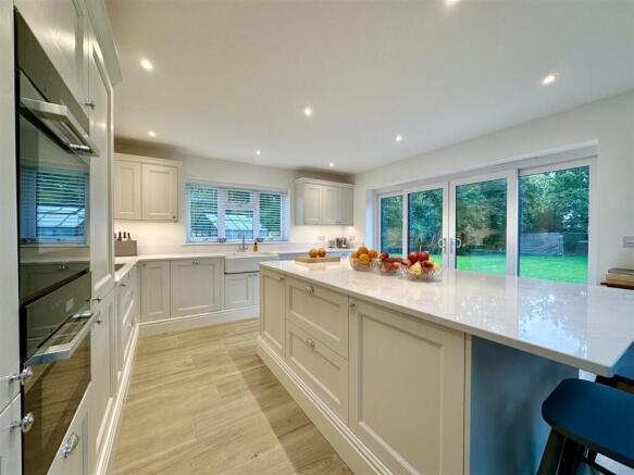 Example kitchen (plot 5 shown)