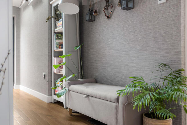 4 bed Semi-Detached for sale Image 8