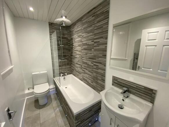 2 bed Town House to rent Image 10
