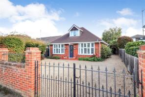52, Pondtail Road, Fleet GU51 3JF