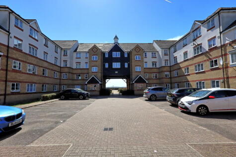 Lewes Close, Grays, Thurrock, RM17