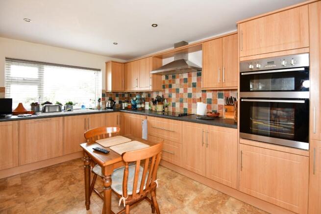 Kitchen/Breakfast Rm