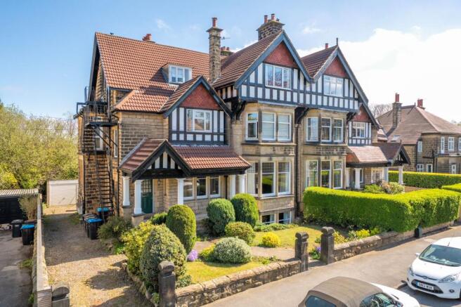 2 bed Flat for sale in harrogate