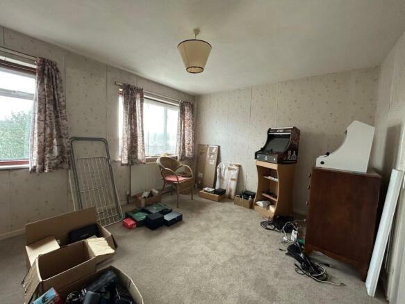Walmer Way 1st Bedroom.jpg