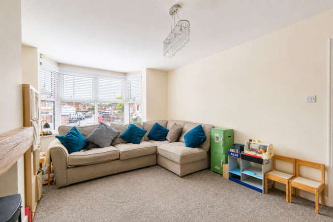 3 bed Semi-Detached for sale Image 3