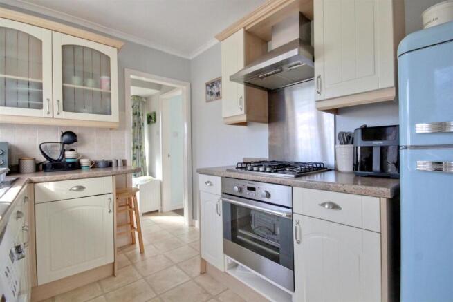 2 bed Semi-Detached Bungalow for sale Image 12