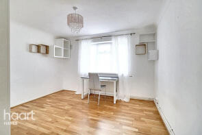 4, Waxlow House, Hornbeam Road, Hayes UB4 9EF