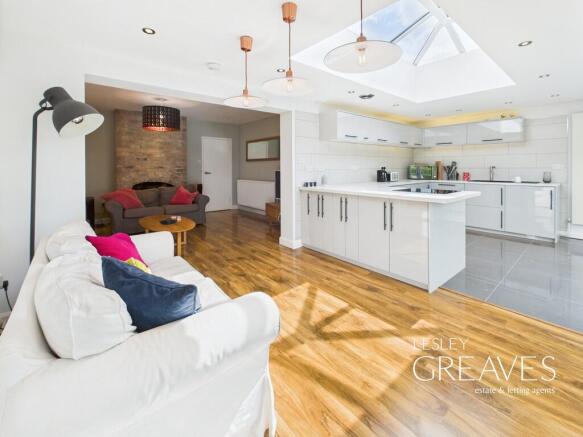 Dining/Kitchen