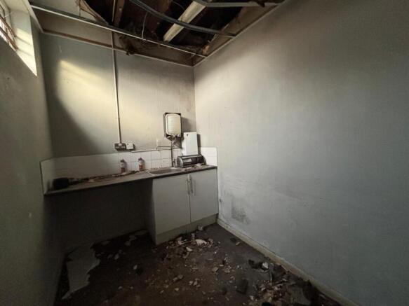 WhatsApp Image 2025-12-03 at 13.06.30 (1) - Cop...