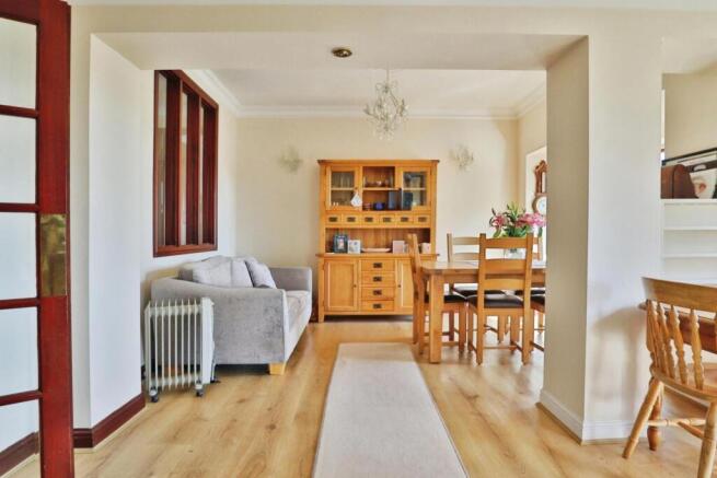 4 bed Detached for sale Image 6