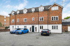 Flat 6, Wiggington House, High Street, Eton, Windsor SL4 6AF