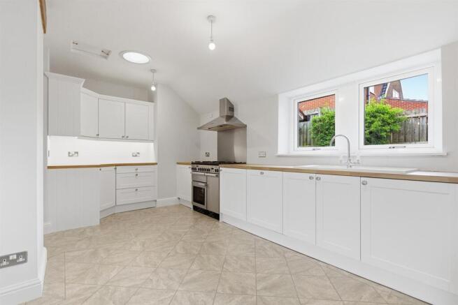 68 Fenay Lane, Almondbury 13.jpg