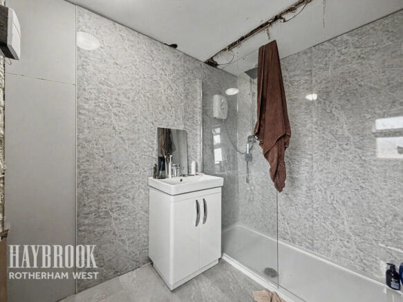 3 bed Terraced for sale Image 7