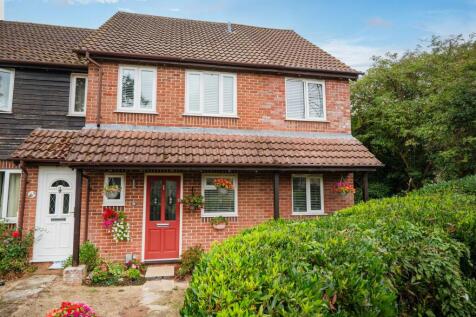 Swallowfields, Andover, SP10