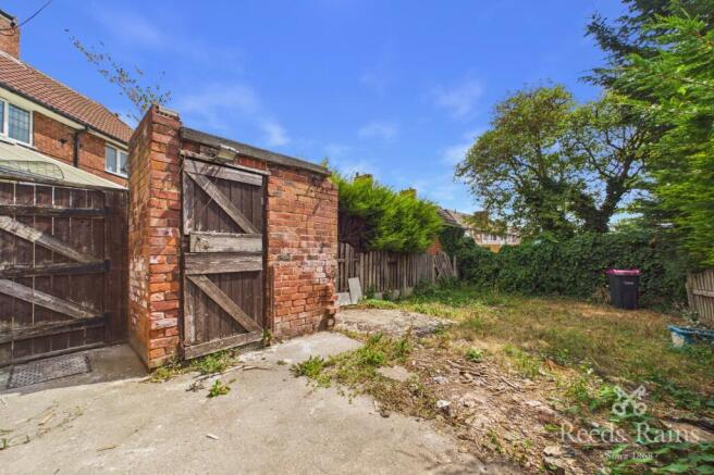 2 bed End of Terrace to rent Image 11