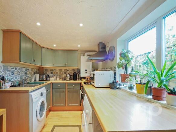 Photo 8