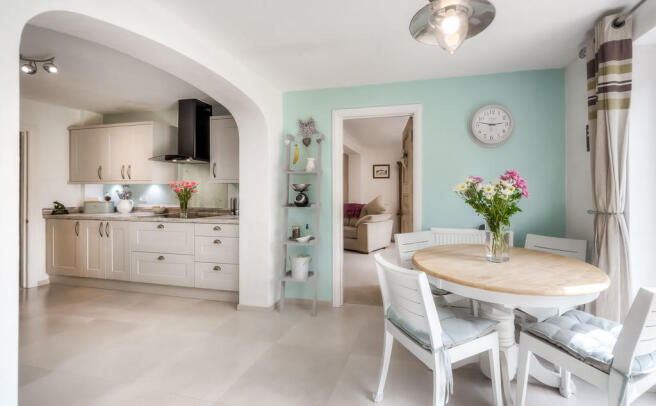 Kitchen/breakfast...