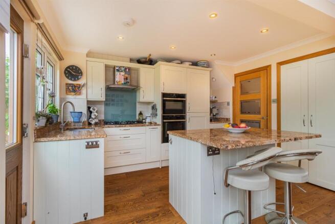 16 The Oval-The-Oval-Guildford-semi-detached-house