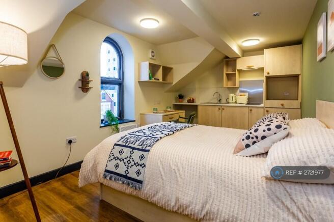 Studio to rent Image 7