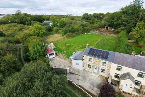 69 Heol yr Ysgol, Cefneithin, SA14