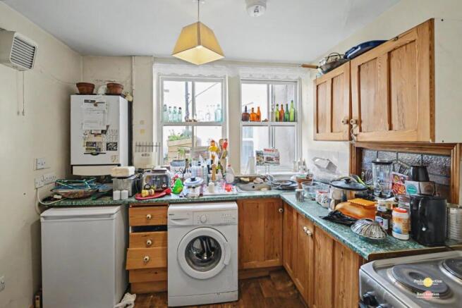 2 bed Terraced for sale Image 3