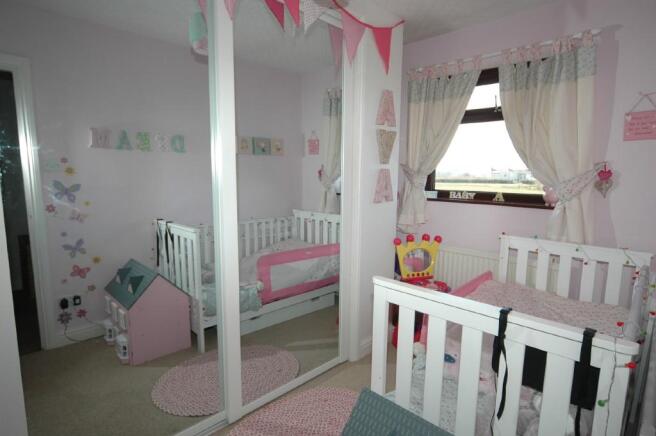 BEDROOM 2