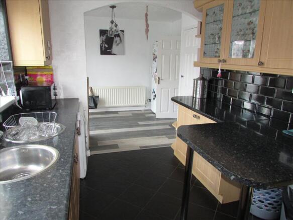 FIRST FLOOR LANDING