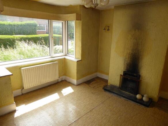 Living Room: