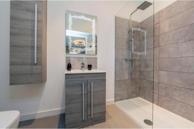 En-suite W.C.