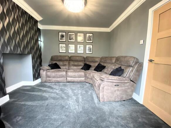 Snug Lounge