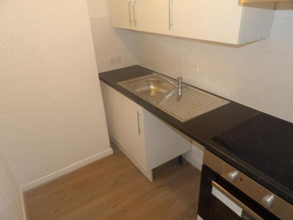 1 bed Apartment to rent Image 4