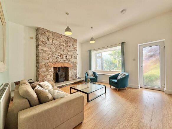 Living Room_.jpeg