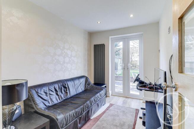 4 bed Detached for sale Image 8
