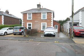 32, Somerset Road, Ryde PO33 1BU
