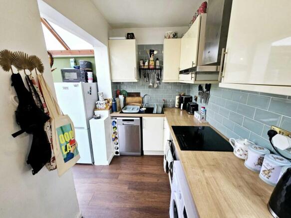 2 bed Cottage for sale Image 8