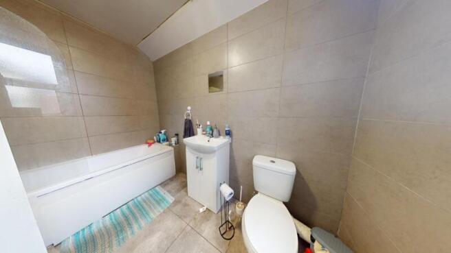 6 bed Terraced to rent Image 9