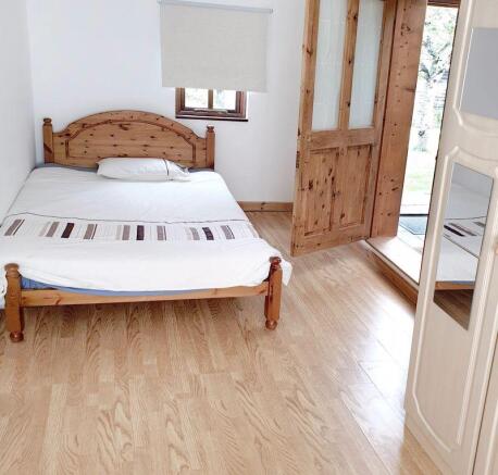 Fifth Bedroom ...