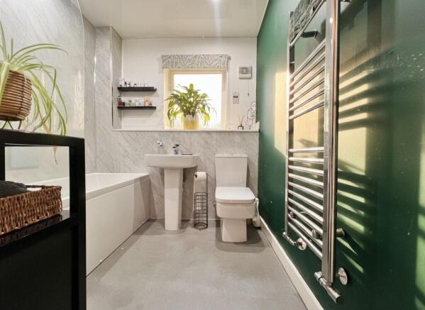2 bed Apartment for sale Image 12