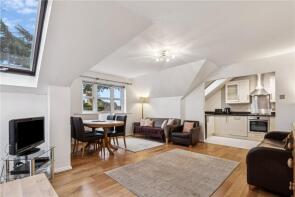13, 64 Roma Court, St Jamess Drive, London SW12 8SX