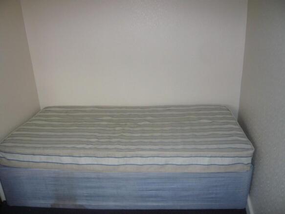 Single Room (2)