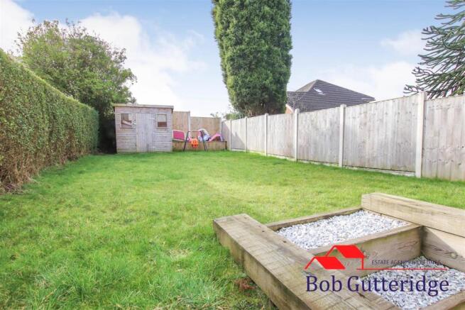 LANDSCAPED REAR GARDEN