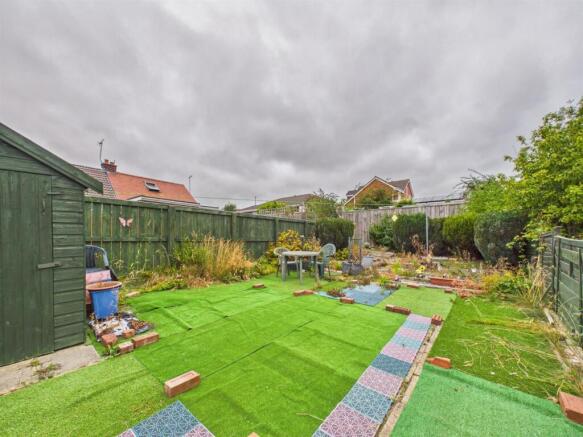 2 bed Semi-Detached Bungalow for sale Image 9
