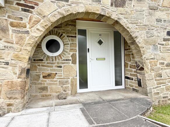 5 bed Bungalow to rent Image 5
