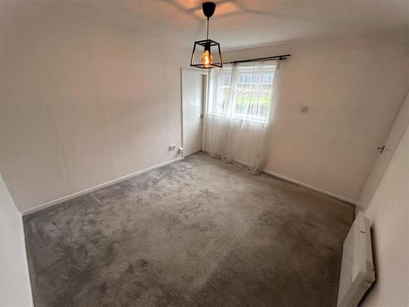 Living room 2.JPG