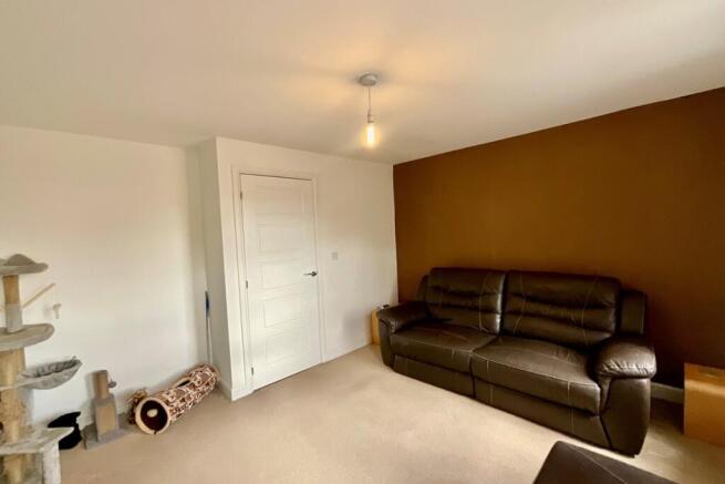 4 bed Terraced for sale Image 11