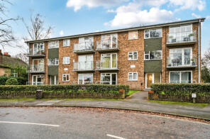 7, 10 Gable End, Clockhouse Road, Farnborough GU14 7RA