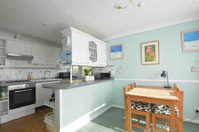 resizedKitchen2.jpg