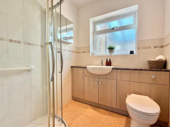 SHOWER ROOM