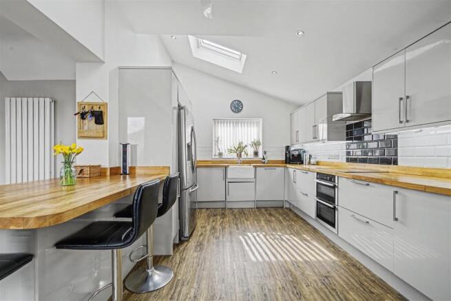 Kitchen Diner 1_1.jpeg