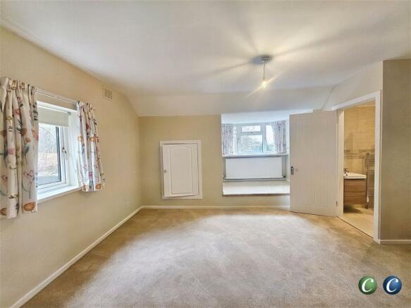 deers bedroom.jpg